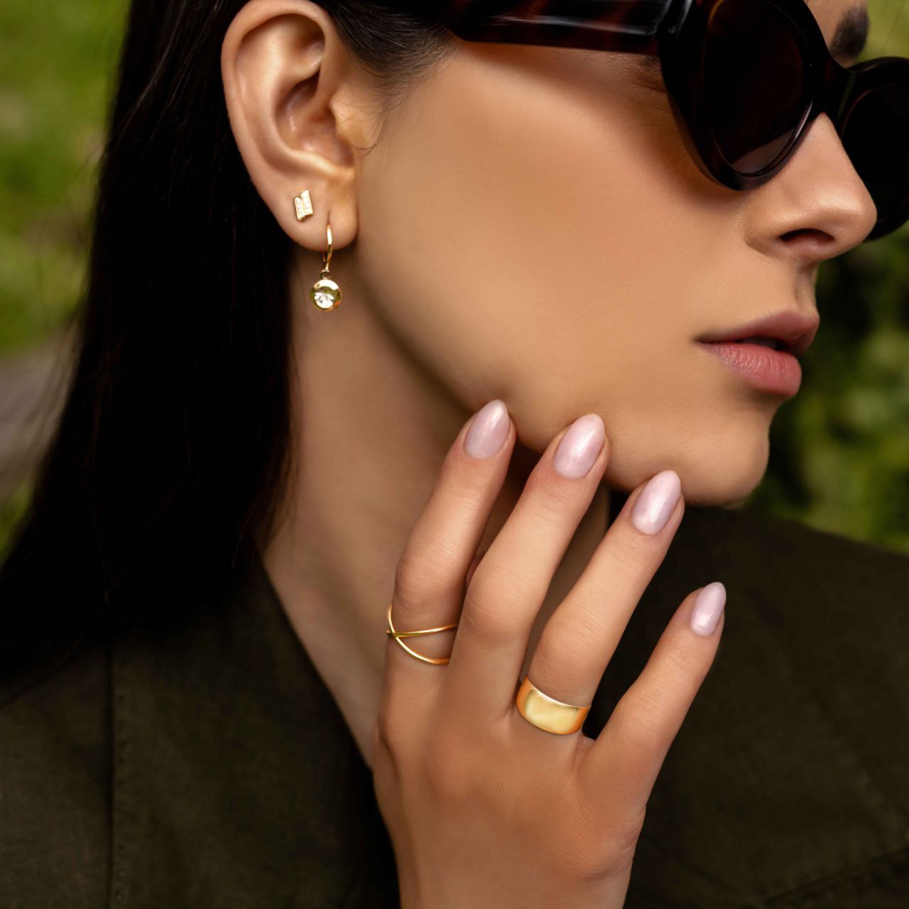 Sparkling Double Bar Studs